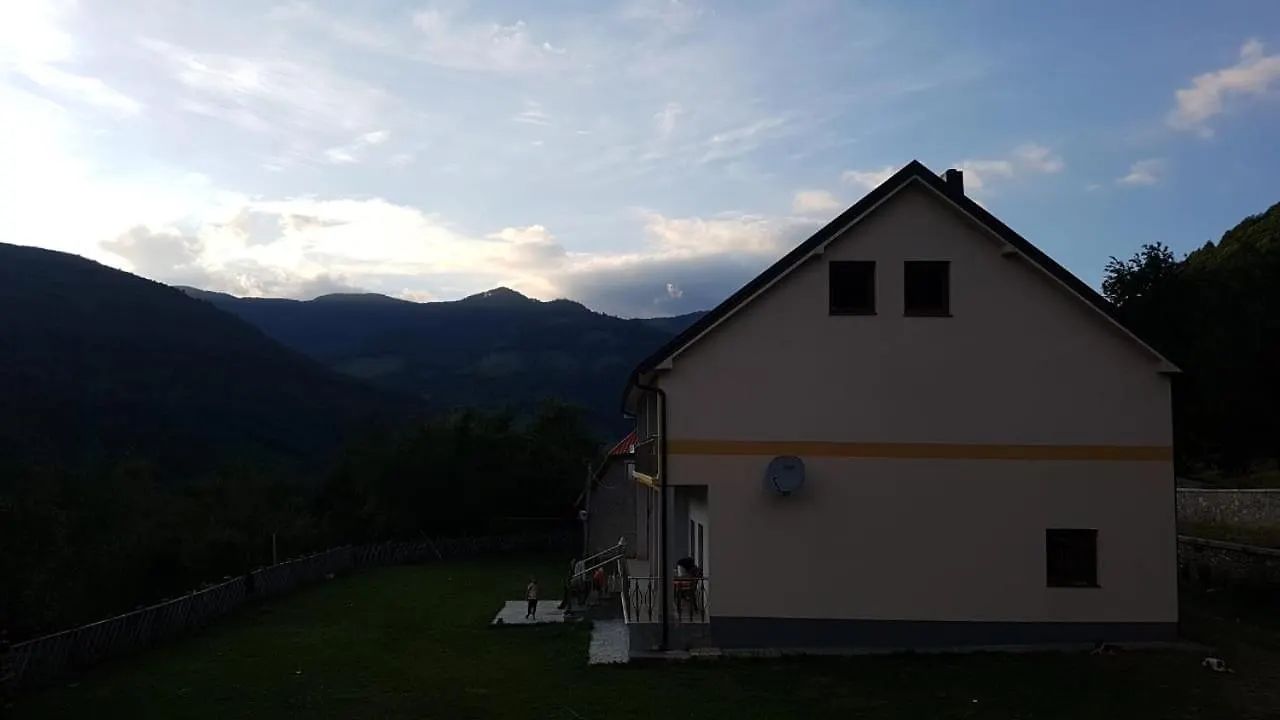 Guest House Trojani Lepushe Albanien